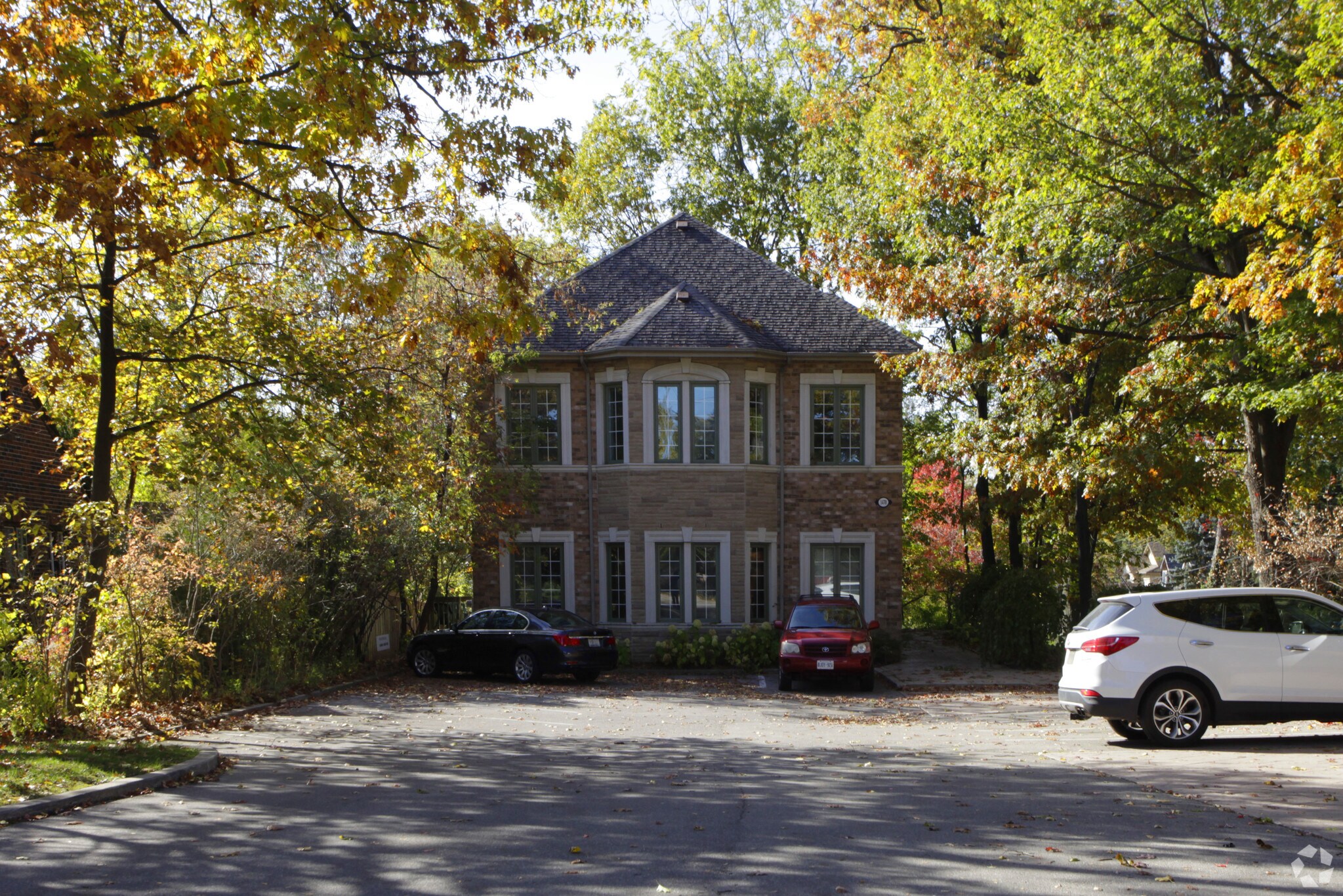 1470 Hurontario St, Mississauga, ON for sale Primary Photo- Image 1 of 1