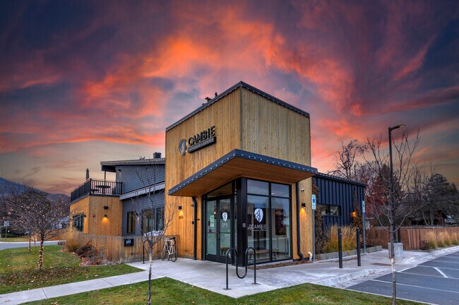 More details for 2413 S Higgins Ave, Missoula, MT - Retail for Sale