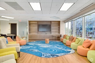 11700 Plaza America Dr, Reston, VA à louer Photo du bâtiment- Image 2 de 6