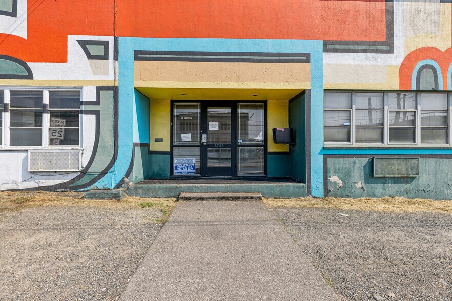 2752 6th Ave S, Seattle, WA à louer - Photo du bâtiment - Image 2 de 12