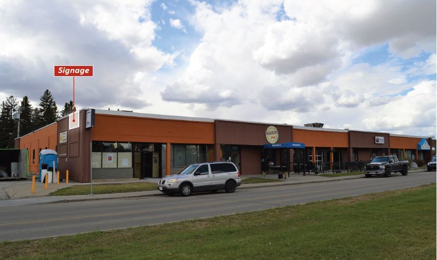 11715 108th Ave NW, Edmonton, AB à vendre Photo du bâtiment- Image 1 de 1