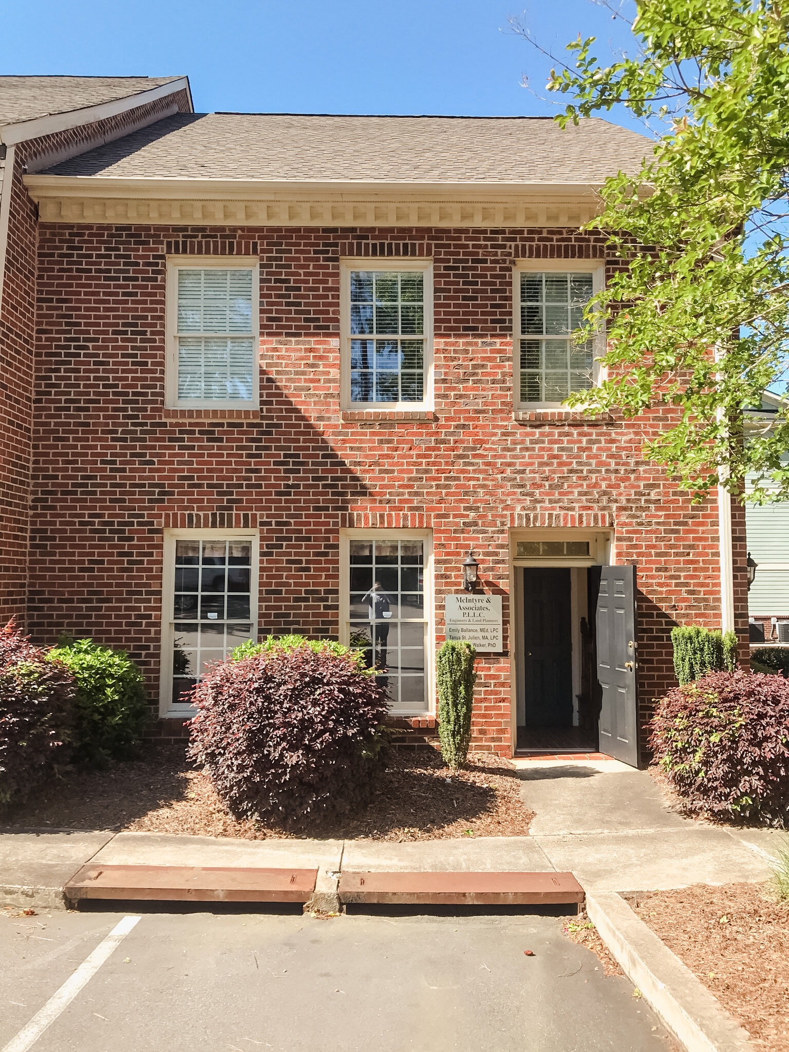 4922-4948 Windy Hill Dr, Raleigh, NC for lease Primary Photo- Image 1 of 21