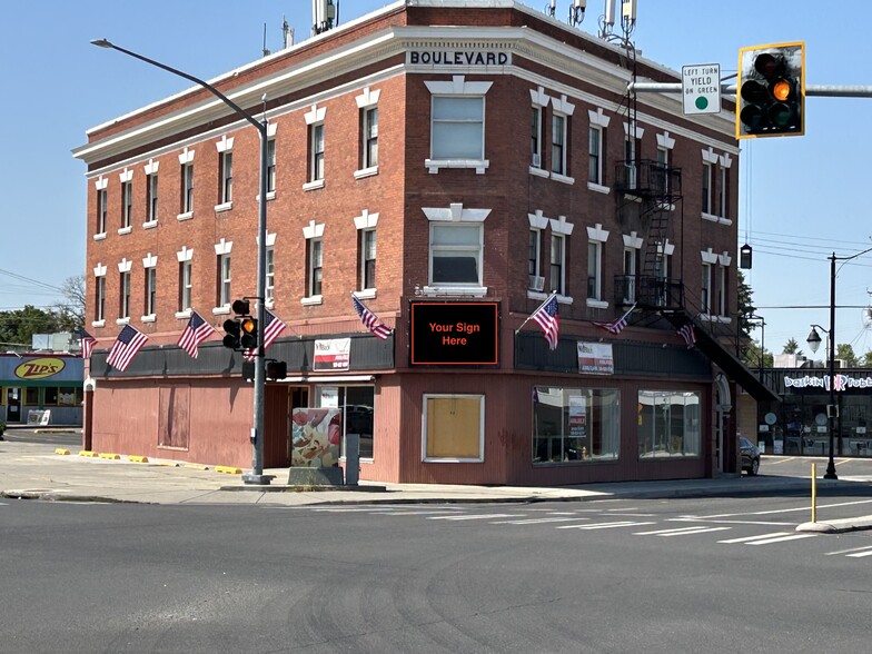 1905-1921 N Monroe St, Spokane, WA for lease - Building Photo - Image 1 of 1