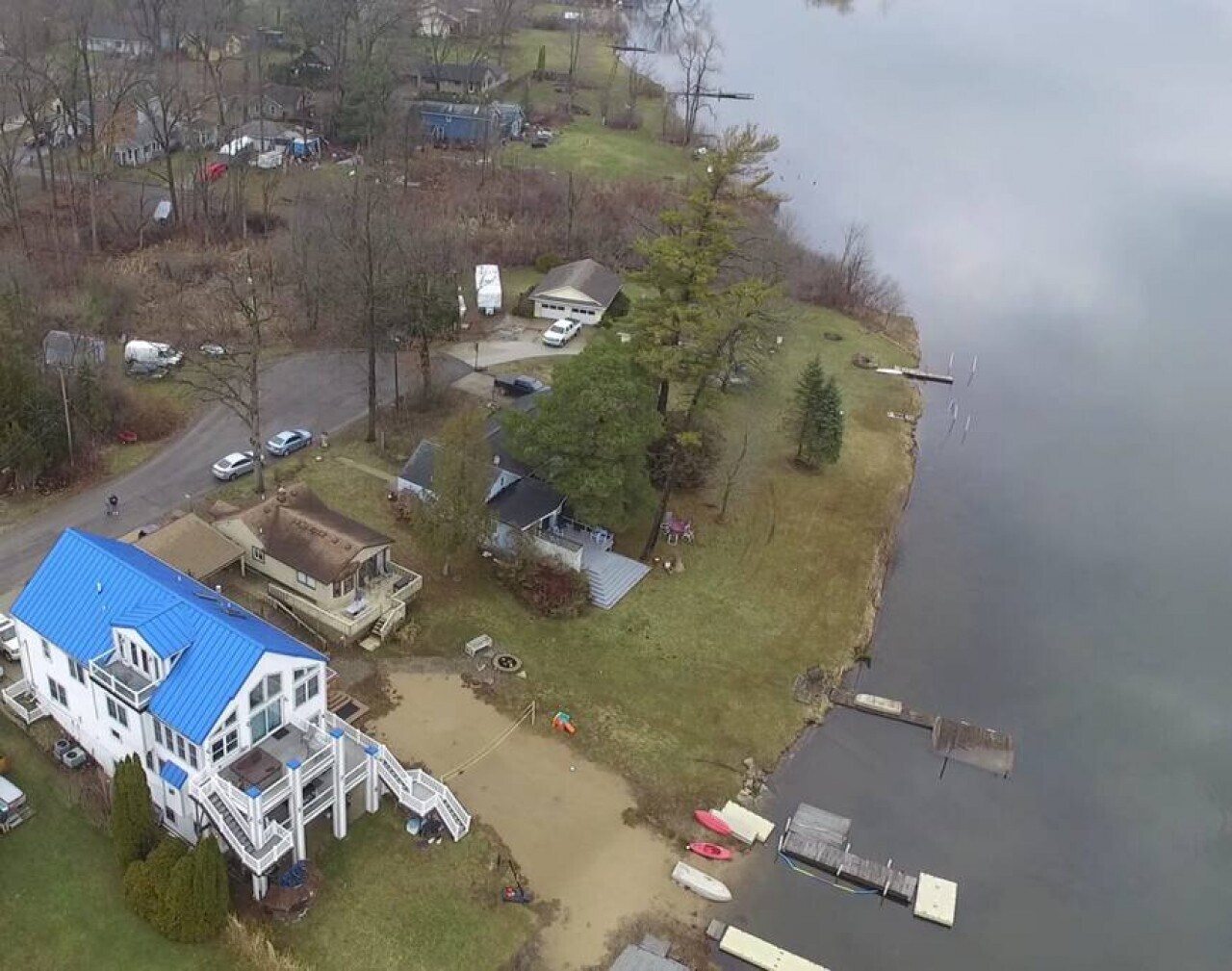 Campau Lake Culdesac Rental Properties portefeuille de 4 propriétés à vendre sur LoopNet.ca Photo du bâtiment- Image 1 de 14