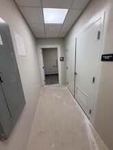 514 Hillgrove Ave, Western Springs, IL for lease Interior Photo- Image 2 of 6