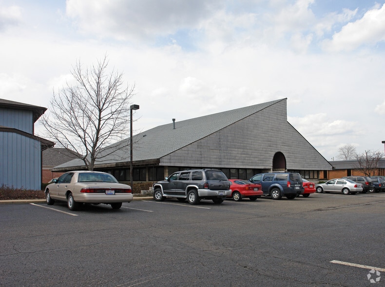 70 N Miller Rd, Akron, OH for lease - Primary Photo - Image 1 of 10