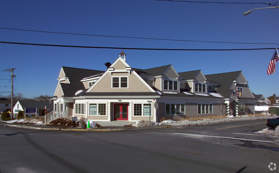 700 Main St, Hyannis, MA à vendre - Photo principale - Image 1 de 1