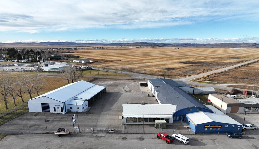 1307 21 Av, Nanton, AB à vendre - Photo du bâtiment - Image 2 de 2
