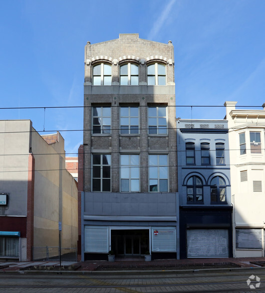 322 N Howard St, Baltimore, MD for lease - Primary Photo - Image 1 of 4