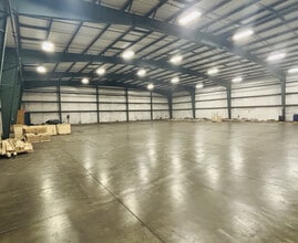 9900 Harrison, Romulus, MI à louer Photo intérieure- Image 1 de 4