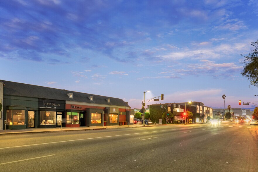 The Block on Beverly portefeuille de 4 propriétés à vendre sur LoopNet.ca - Photo du bâtiment - Image 2 de 8