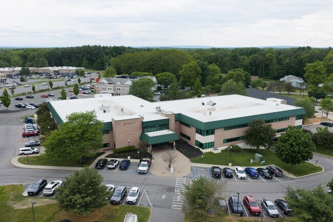 Plus de détails pour 855 Route 146, Clifton Park, NY - Bureau à louer