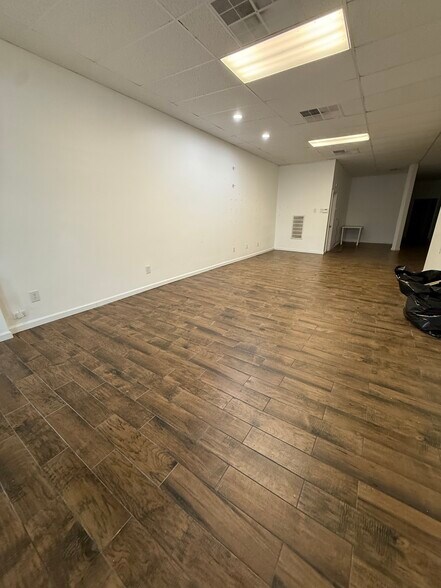 526 Main St, Stroudsburg, PA for lease - Building Photo - Image 2 of 9