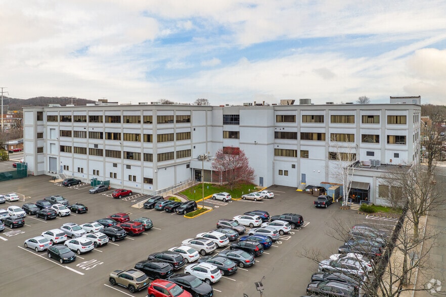 370 James St, New Haven, CT for lease - Primary Photo - Image 1 of 9