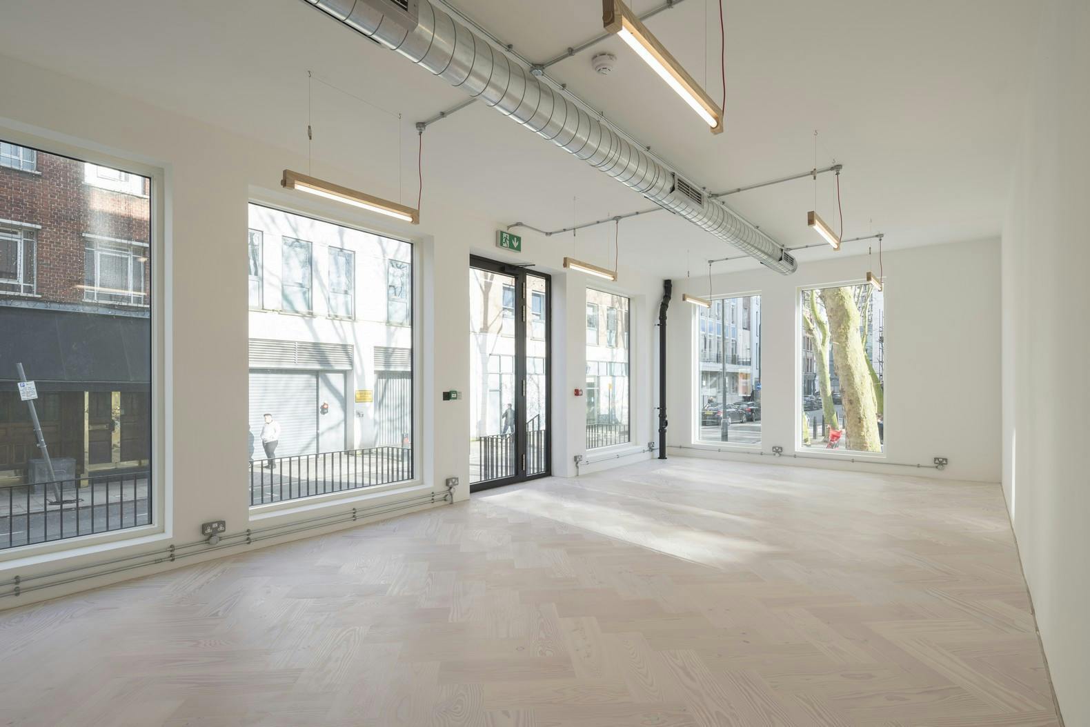 27-29 Whitfield St, Londres à louer Photo du bâtiment- Image 1 de 25