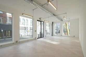 27-29 Whitfield St, Londres à louer Photo du bâtiment- Image 1 de 24