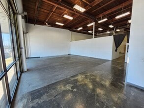 2450 6th Ave S, Seattle, WA for lease Interior Photo- Image 2 of 3