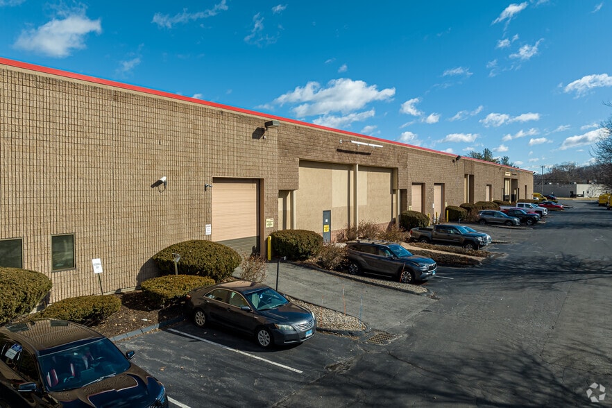 141 South St, West Hartford, CT à louer - Photo du bâtiment - Image 2 de 4
