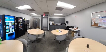 4300 Crossings Blvd, Prince George, VA for lease Interior Photo- Image 1 of 3