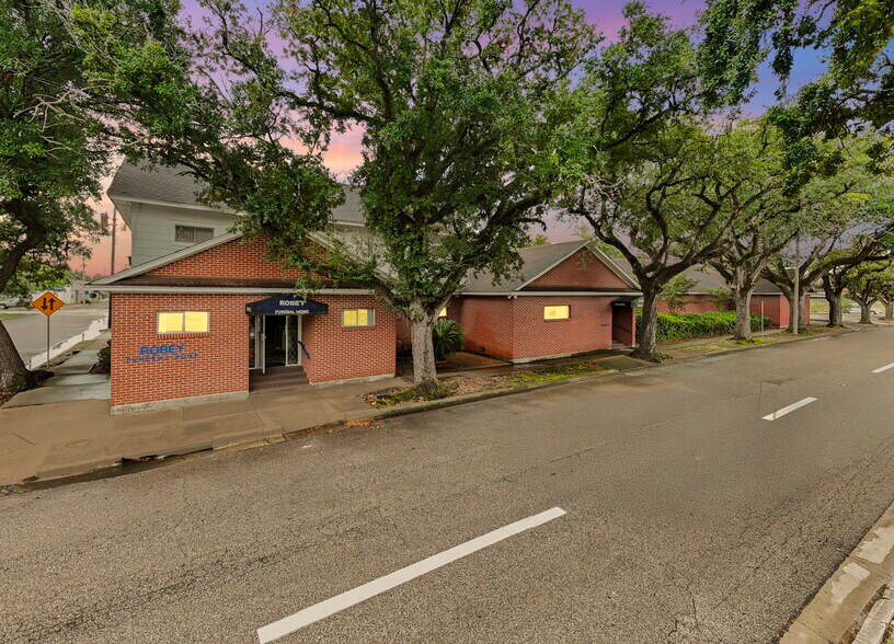 403 W Sterling St, Baytown, TX à vendre - Photo principale - Image 1 de 40