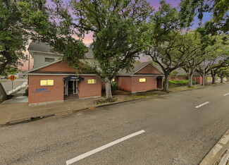 More details for 403 W Sterling St, Baytown, TX - Specialty for Sale