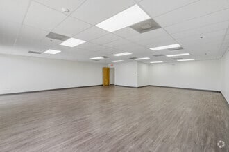 7041 Grand National Dr, Orlando, FL for lease Interior Photo- Image 2 of 4