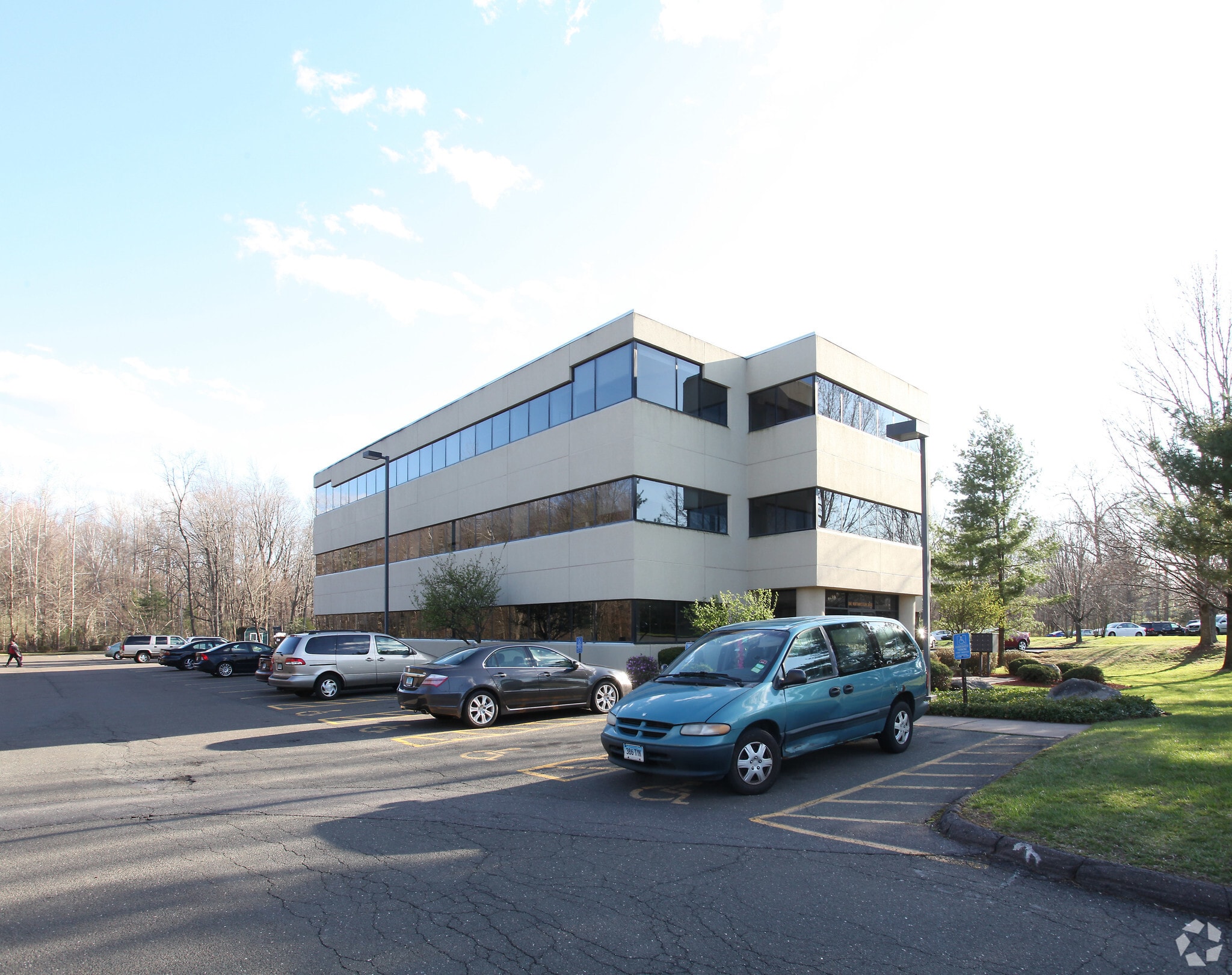 1 Northwestern Dr, Bloomfield, CT for lease Primary Photo- Image 1 of 7