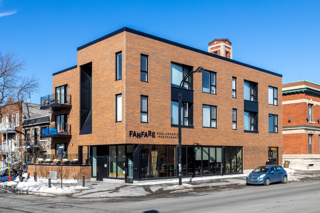 Plus de détails pour 751 Rue Jarry E, Montréal, QC - Commerce de détail à vendre