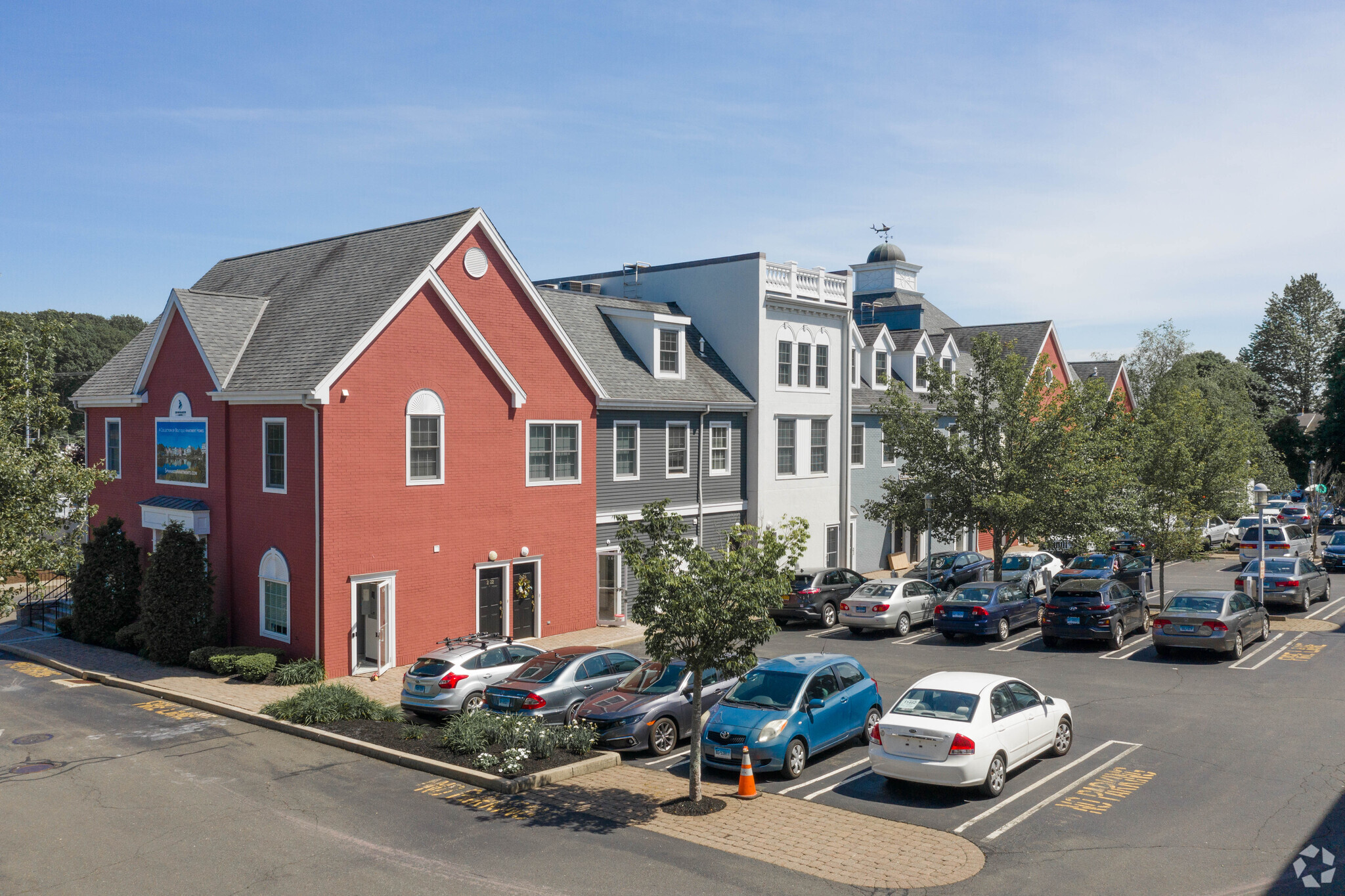 1-5 Schooner Ln, Milford, CT à vendre Photo principale- Image 1 de 1