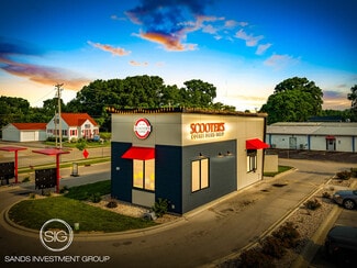 More details for 527 W Johnson St, Fond Du Lac, WI - Retail for Sale