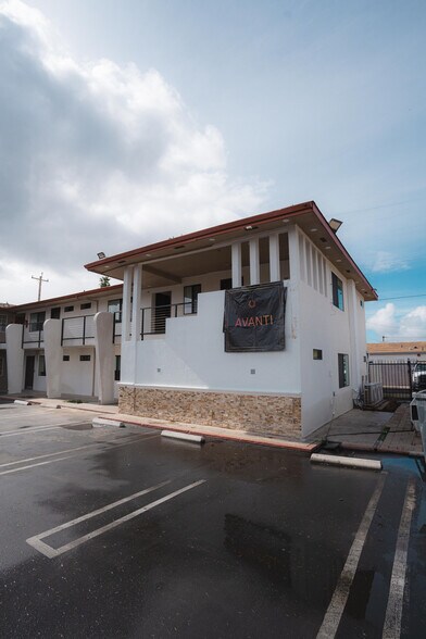 1107 N Broadway, Santa Maria, CA à vendre - Photo du bâtiment - Image 3 de 135