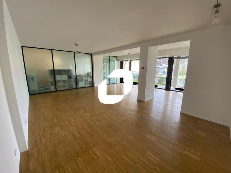 Bureau dans Meudon à louer - Photo du bâtiment - Image 2 de 15