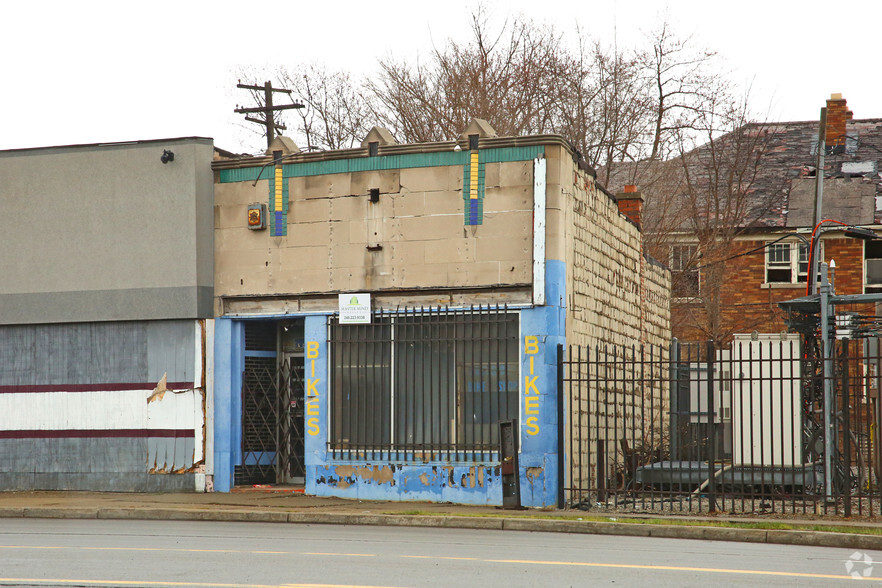 13956 Gratiot Ave, Detroit, MI à vendre - Photo principale - Image 1 de 1