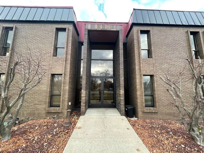 24001 Southfield Rd, Southfield, MI à louer - Photo principale - Image 1 de 6