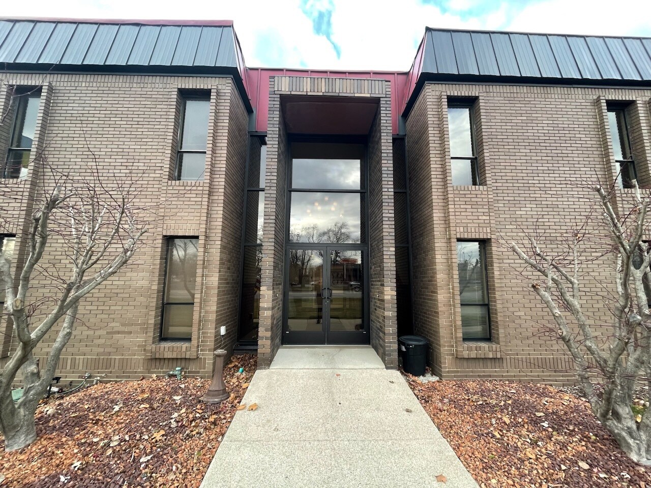24001 Southfield Rd, Southfield, MI à louer Photo principale- Image 1 de 7