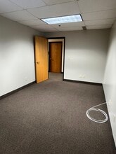 750 2nd St NE, Hopkins, MN for lease Interior Photo- Image 2 of 2