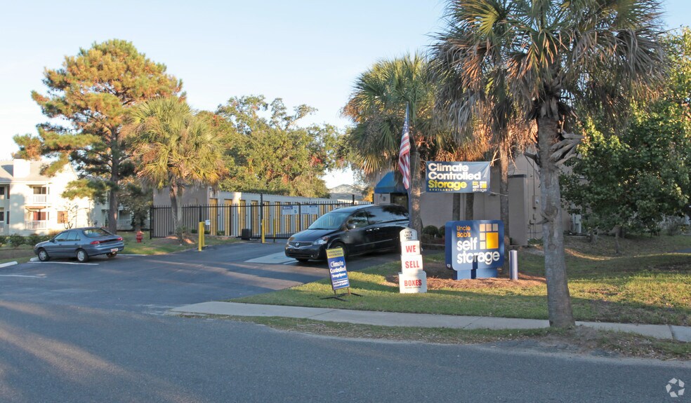 1471 Center Street Ext, Mount Pleasant, SC à louer - Photo du bâtiment - Image 2 de 2