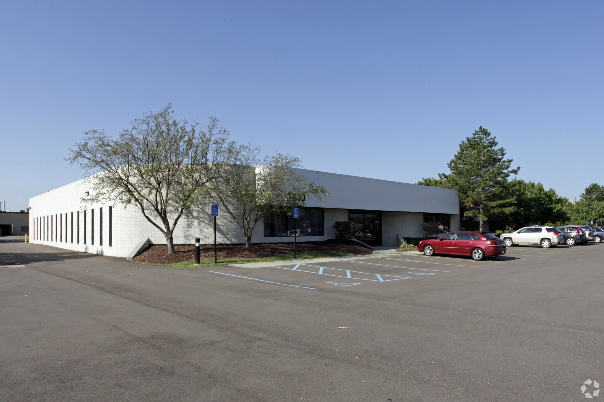 1410 E 14 Mile Road, Madison Heights, MI for sale Primary Photo- Image 1 of 13