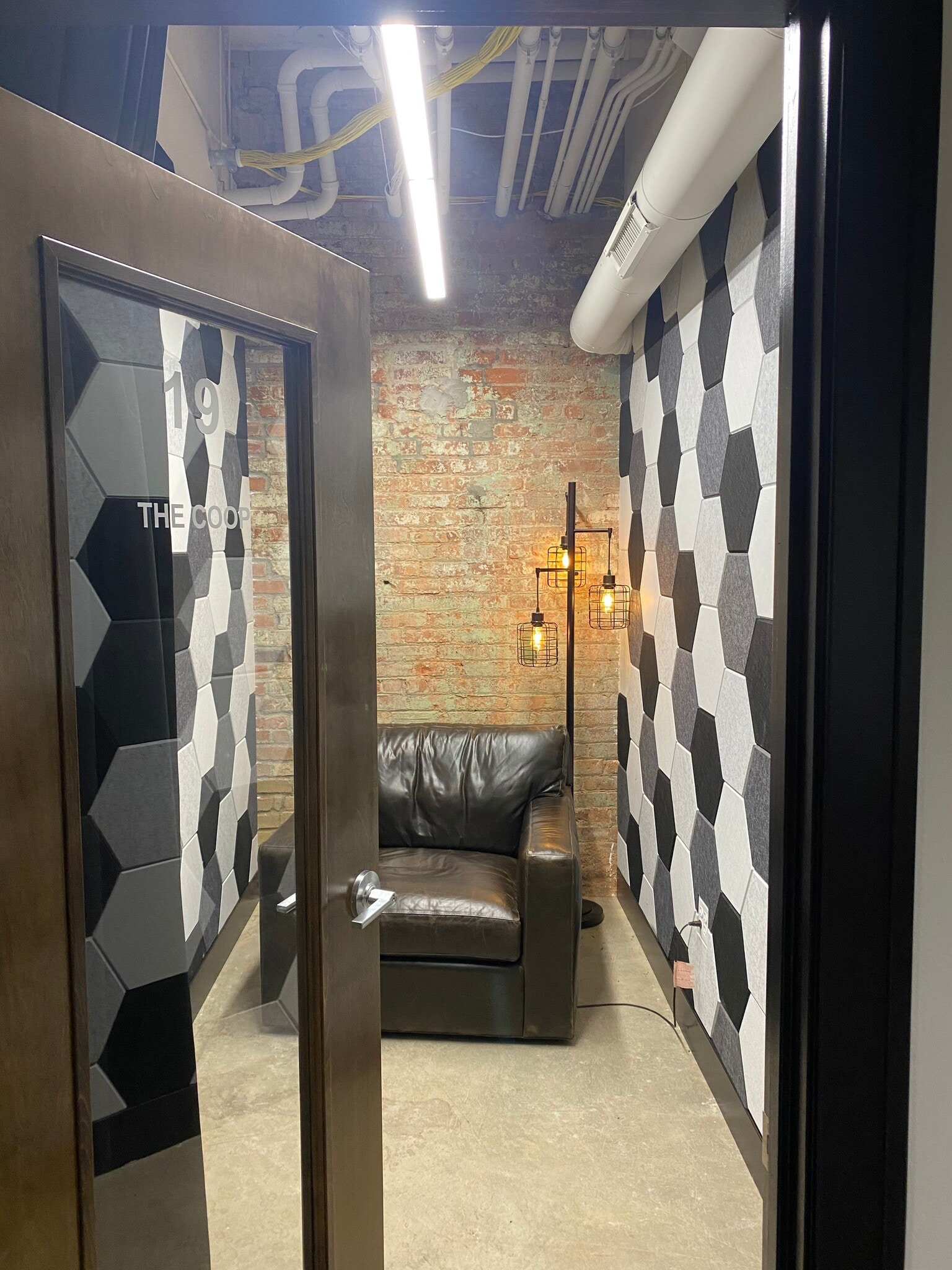 1086 N 4th St, Columbus, OH for lease Building Photo- Image 1 of 2