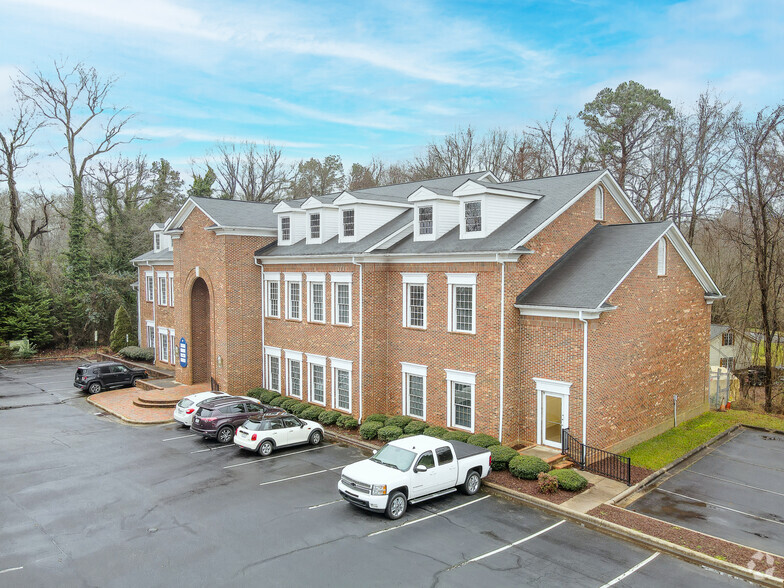 609 S New Hope Rd, Gastonia, NC for lease - Primary Photo - Image 1 of 5