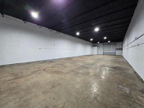 4019 NE 6th Ave, Oakland Park, FL for lease Interior Photo- Image 2 of 3