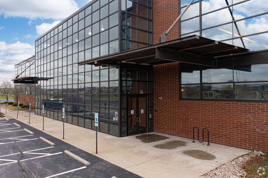 9282 Allen Rd, West Chester, OH à vendre - Photo du bâtiment - Image 2 de 4