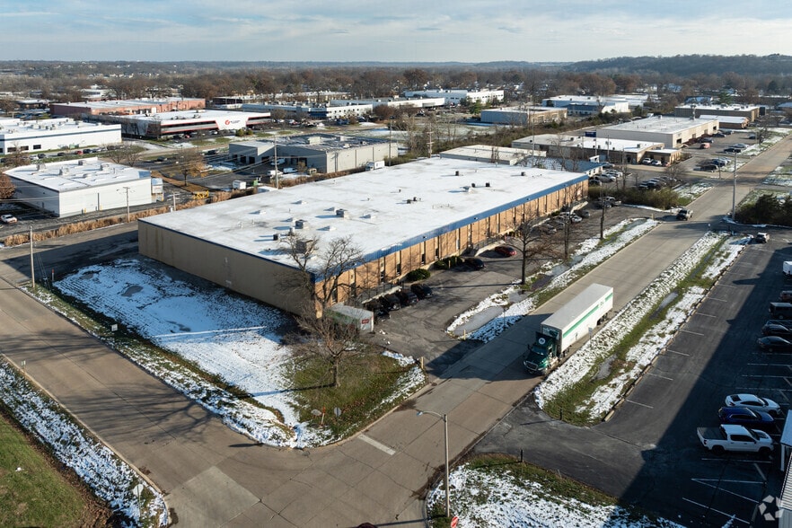 1560-1590 Fenpark Dr, Fenton, MO for lease - Aerial - Image 2 of 3