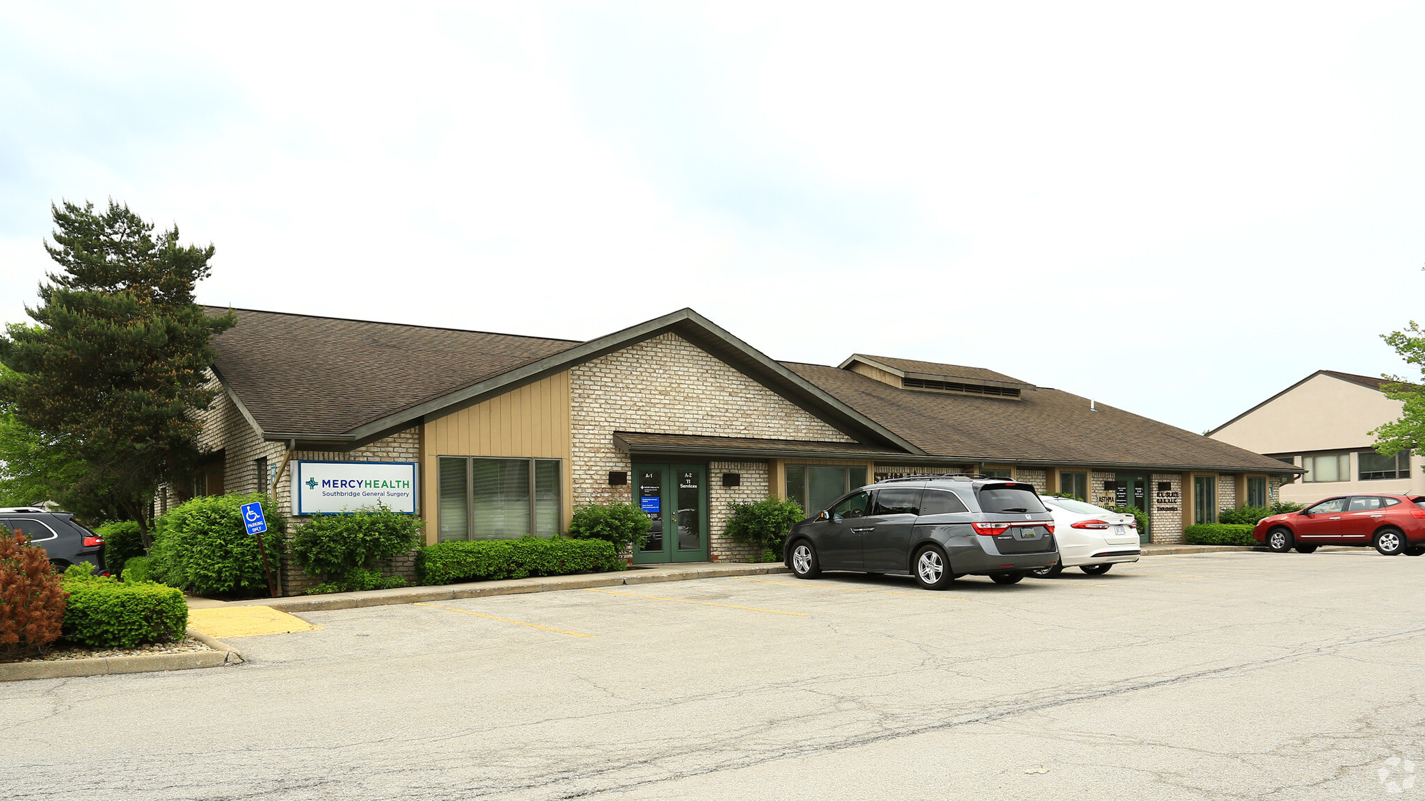 Bureau dans Boardman, OH à vendre Photo principale- Image 1 de 1