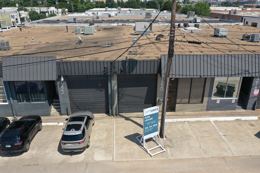 1220 Manufacturing St, Dallas, TX à louer - Photo du bâtiment - Image 2 de 3