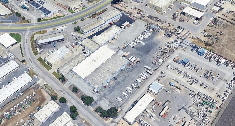 1355 Burton Ave, Salinas, CA à louer - Aérien - Image 3 de 3