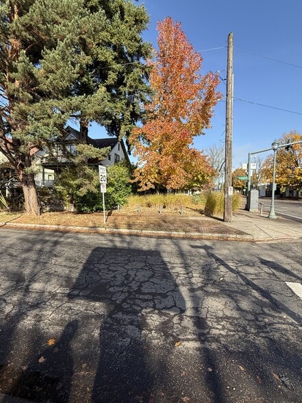 Knott & MLK blvd, Portland, OR for sale - Primary Photo - Image 1 of 3
