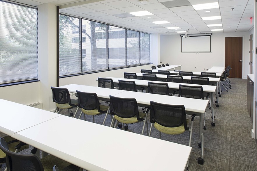 1803 Research Blvd, Rockville, MD à louer - Photo intérieure - Image 2 de 12