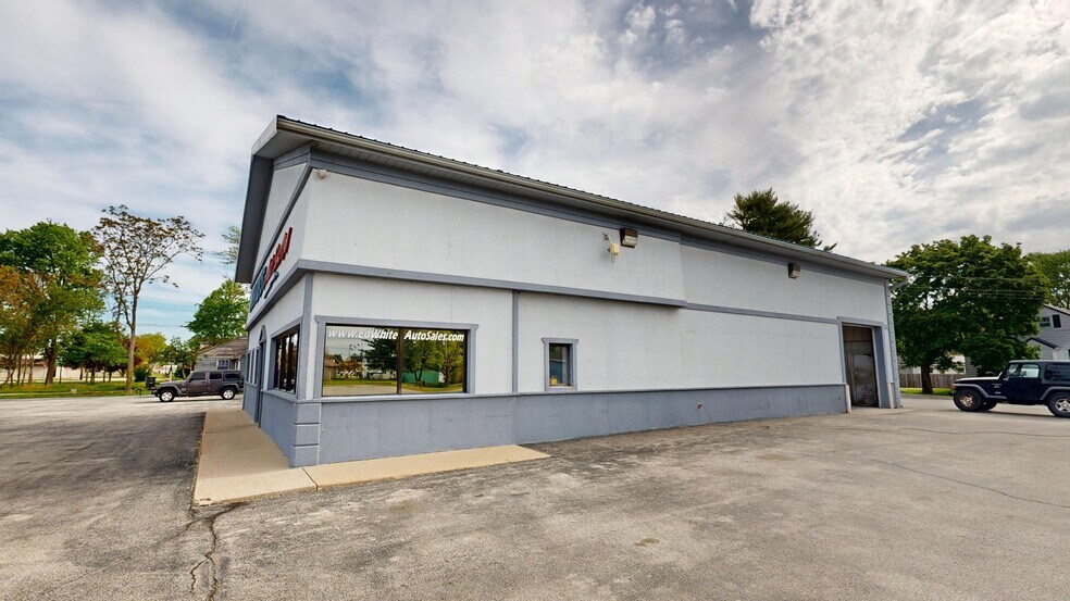 1105 N McKinley Ave, Rensselaer, IN à vendre - Photo du bâtiment - Image 3 de 21