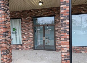 7501 N University St, Peoria, IL à louer Photo intérieure- Image 2 de 8